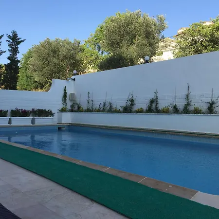 奇赛特公寓酒店 3*