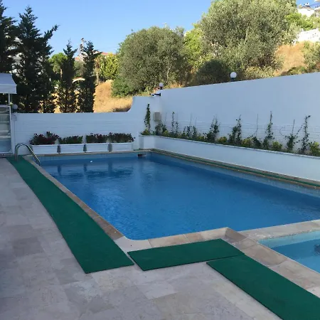 Cicek Aparthotel
