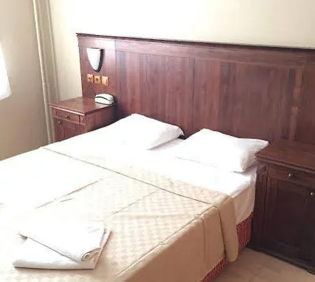 奇赛特公寓酒店 3* Çeşme