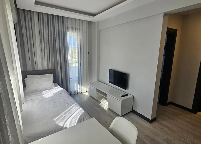 Apart-hotel Cicek 3*