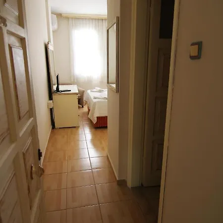 Cicek Apartahotel Çeşme