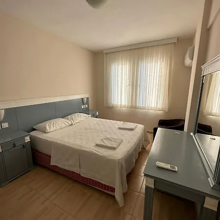 Cicek アパートホテル Çeşme