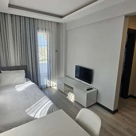 Apart Otel Cicek 3*
