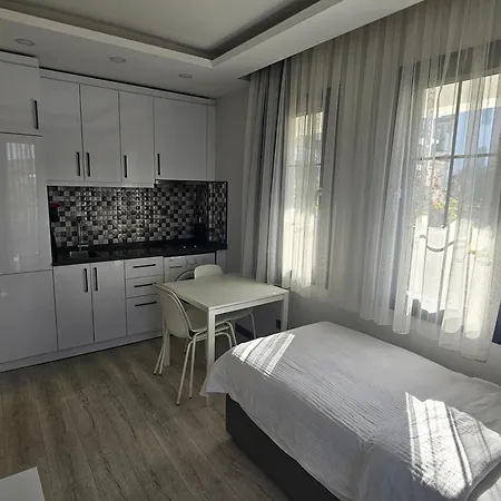 Apart Otel Cicek Çeşme