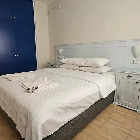 Cicek アパートホテル 3*