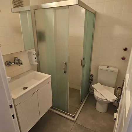 アパートホテル Cicek 3*