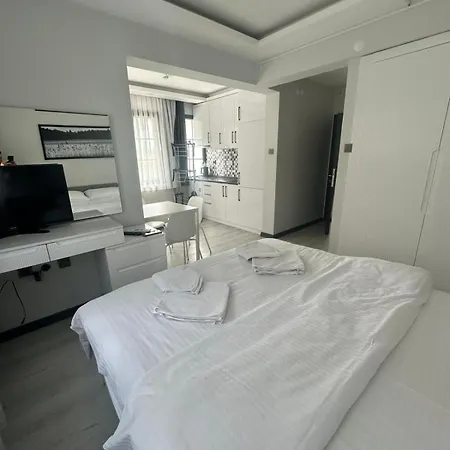 Apart Otel Cicek Çeşme